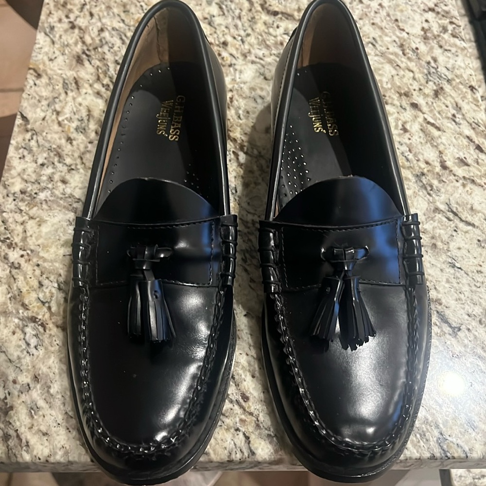 Men GH Bass Weejuns loafers
